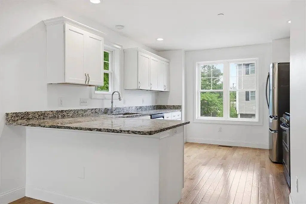 18 Dumaine Ave E in Nashua, NH 03063 — Photo 2
