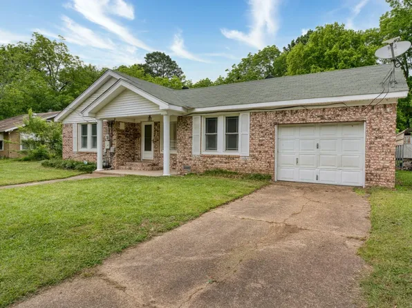 810 Hall St, Malvern, AR 72104