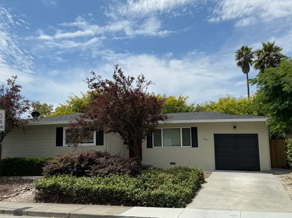 137 Maria Dr, Petaluma, CA 94954