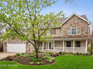 10S320 Jamie Ln, Willowbrook, IL 60527