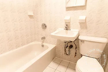 Rented by Nolita Group