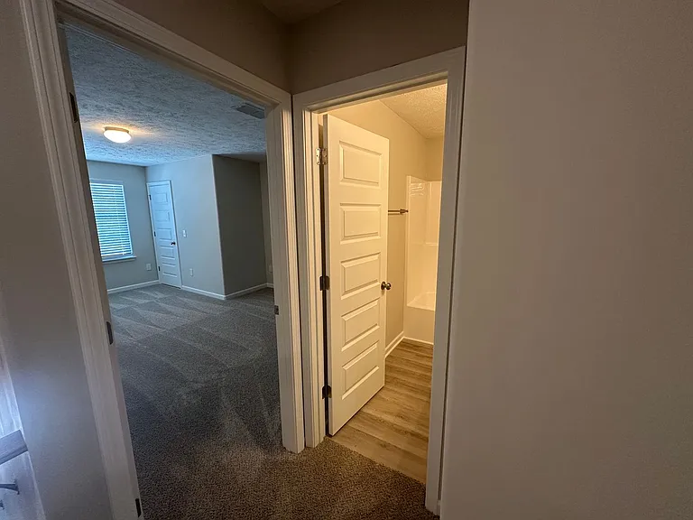 1850 Madison St #302 — Photo 15