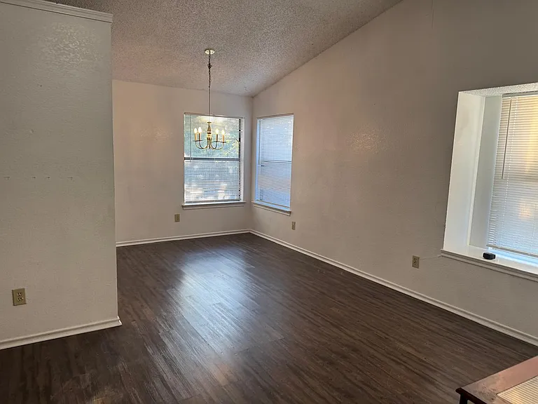 500 Island Ct — Photo 18