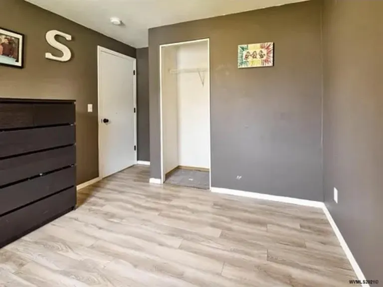 1307 Aqua St SE — Photo 16