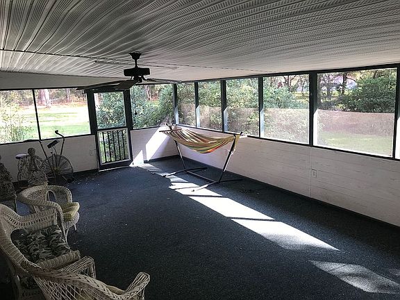 Screened in front porch