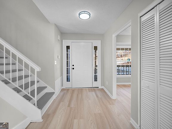 3rd image of 4629 Dogwood Farms Dr