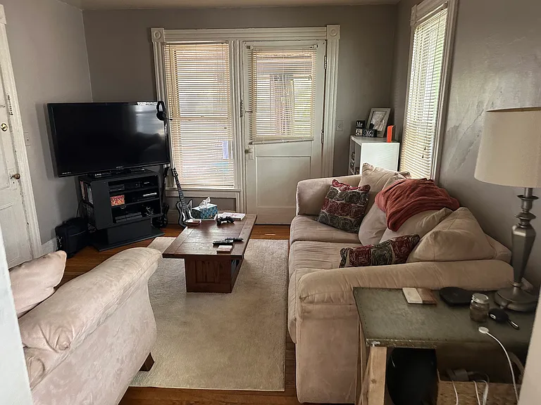 290 Pearl St #1 — Photo 7