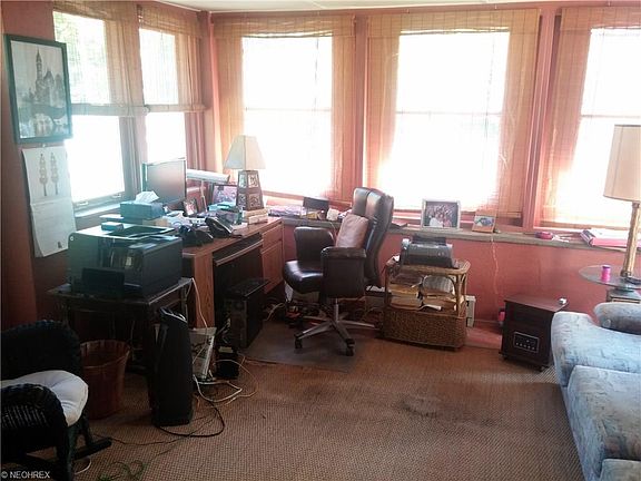 5th image of 3268 Euclid Heights Blvd