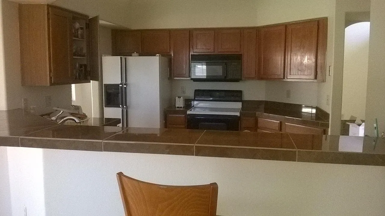 1261 N Ghost Pl — Photo 3