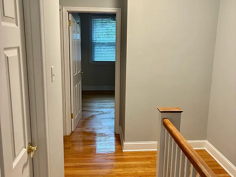 3451 Ainslie St — Photo 32