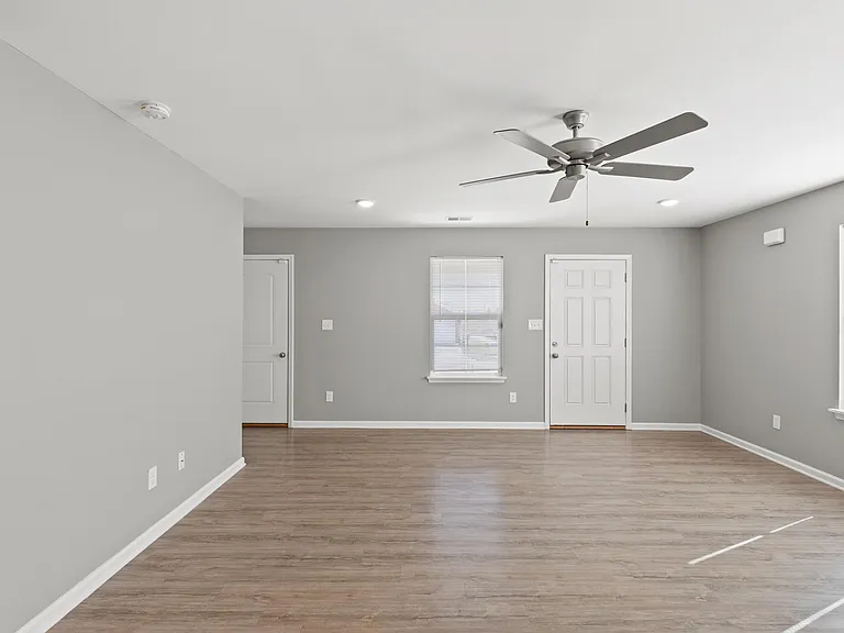 8012 Driftwood Loop — Photo 9