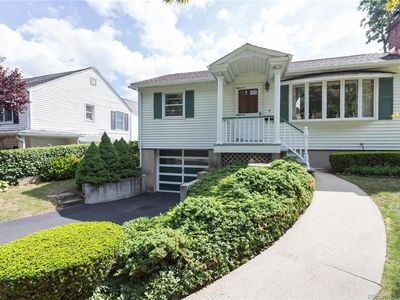 4 Bowen St, Stamford, CT, 06907