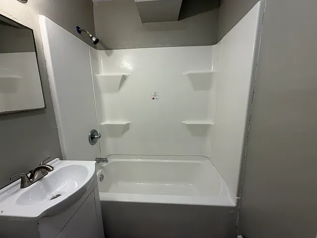 1306 N Kaley St — Photo 3