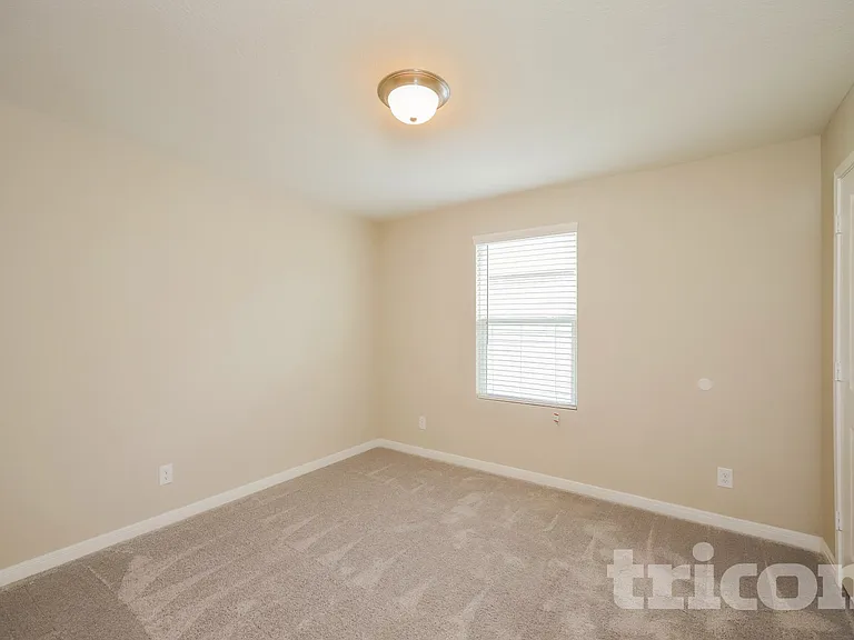 14616 Maple Ter — Photo 11
