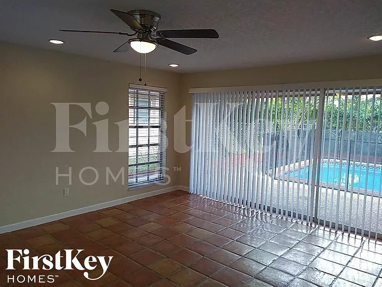 7518 NW 42nd Dr — Photo 3