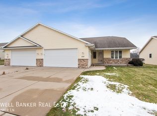 535 Kramer Ln, Kimberly, WI 54136