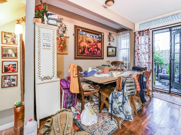 372 5th Street image 21 of 30