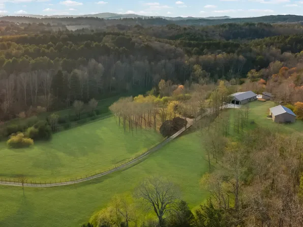 7686 Highway 136 W, Talking Rock, GA 30175