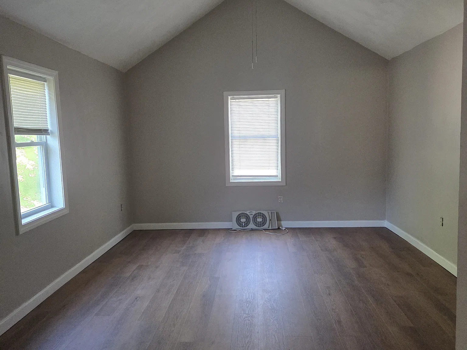 2 bed, 1100 sqft, $2,500 — Photo 4