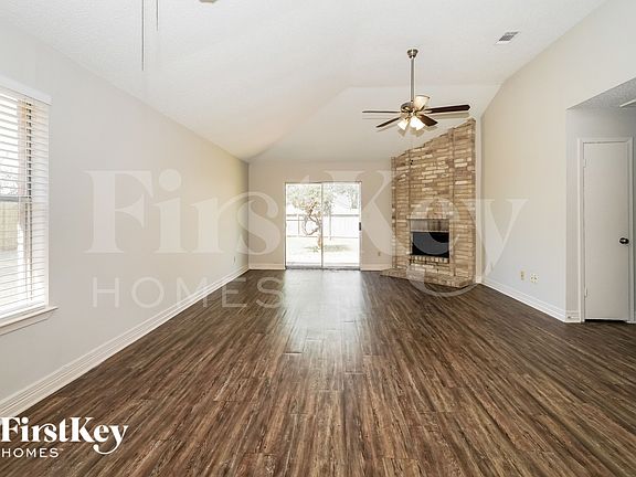 3rd image of 21134 Western Valley Dr