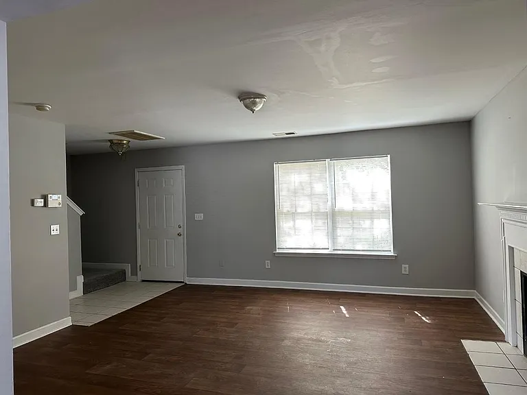422 Kingville Dr — Photo 2