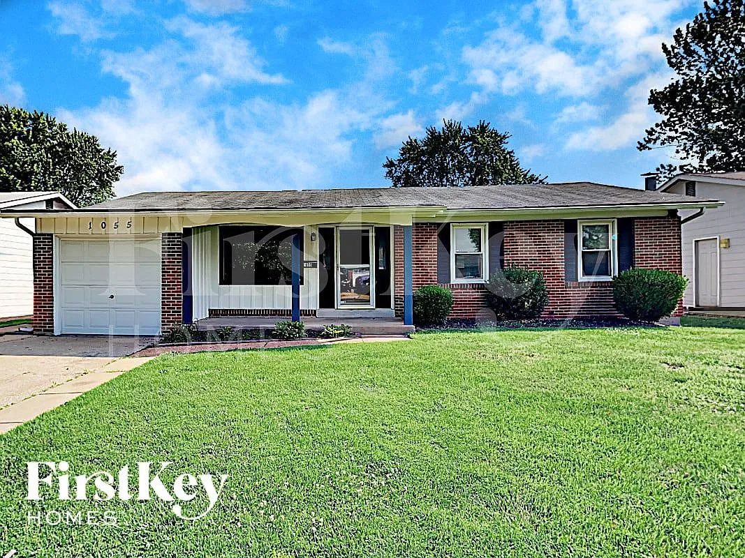 3 bed, 2.0 bath, 1109 sqft, $1,885 — Photo 1