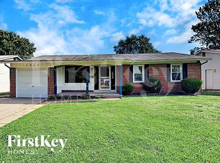1055 Lees Ln, Florissant, MO