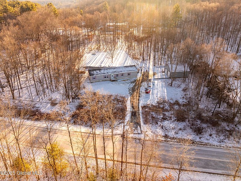 4th image of 759 County Rte 49