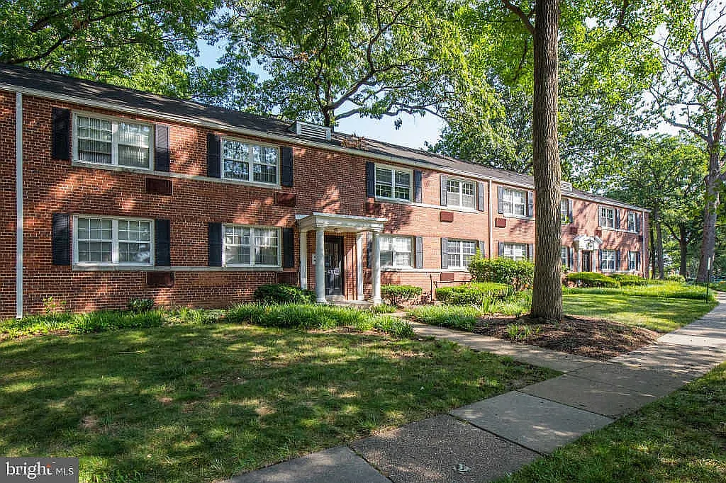 2 bed, 875 sqft, $2,750 — Photo 1