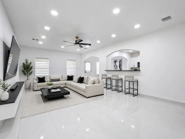 10946 Spring Brook Pass Dr, Humble, TX 77396