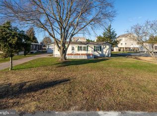 38169 Bow St, Ocean View, DE 19970