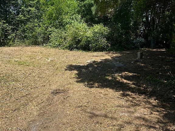 3rd image of 6965 Blossom Hill Rd