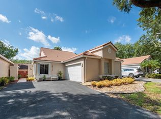 10124 NW 3rd Ct, Plantation, FL 33324