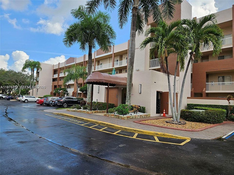 1st image of 7730 Granville Dr #202
