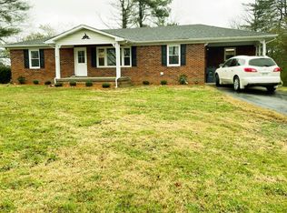 1979 Freehill Rd, Cookeville, TN 38501