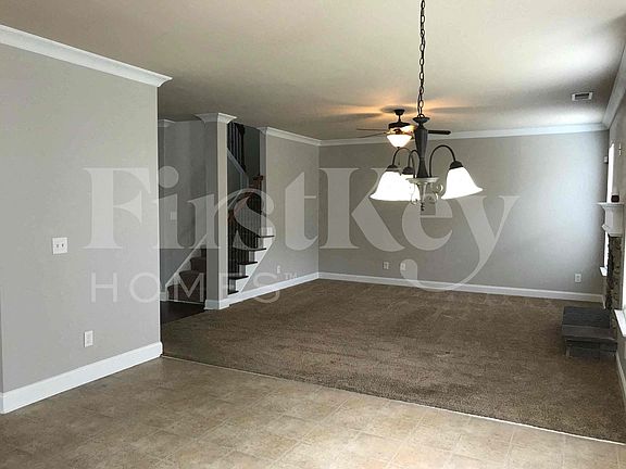2nd image of 2022 Poplar Falls Ave