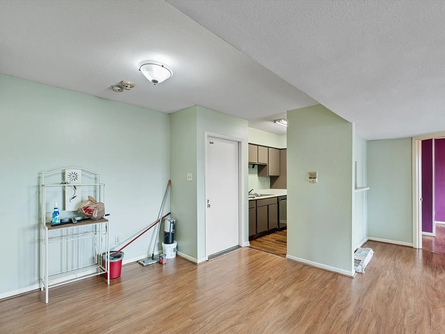 2 bed, 2.0 bath, 1092 sqft, $1,390 — Photo 2