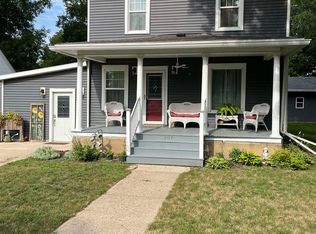207 N Lincoln Ave, Graettinger, IA 51342