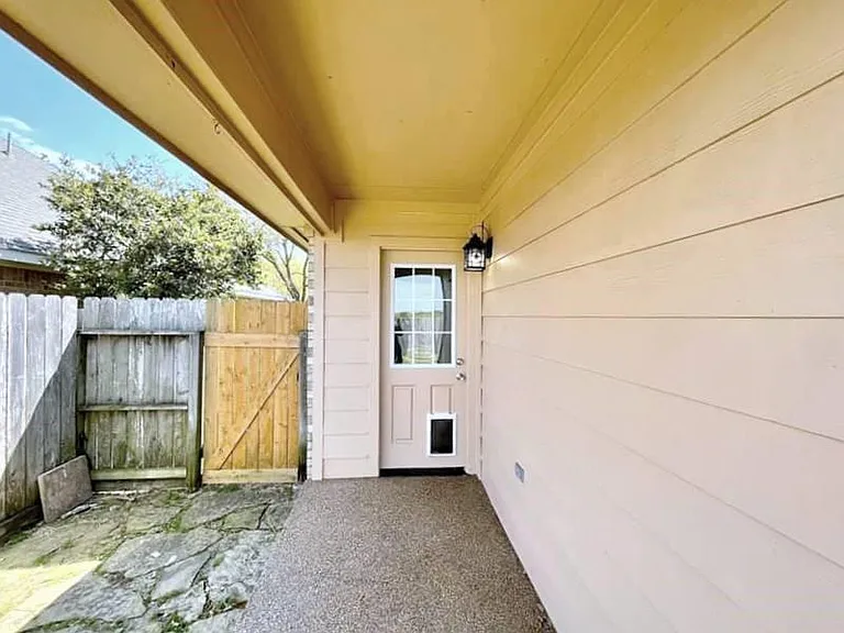 2526 Lake Dale Ln — Photo 35