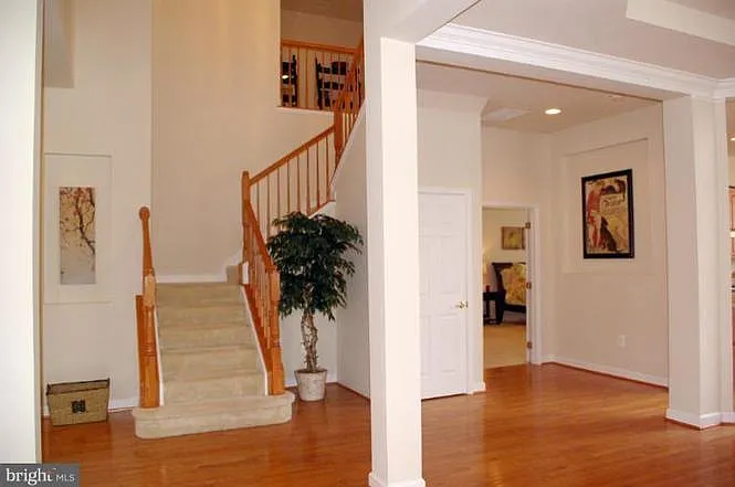 4 bed, 4.5 bath, 3318 sqft, $4,700 — Photo 3