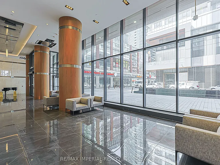 17 Bathurst St #2707 — Photo 4