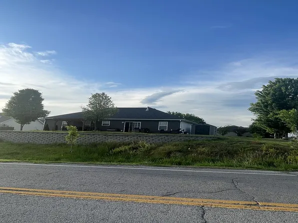 6140 Impala Dr, Hallsville, MO 65255