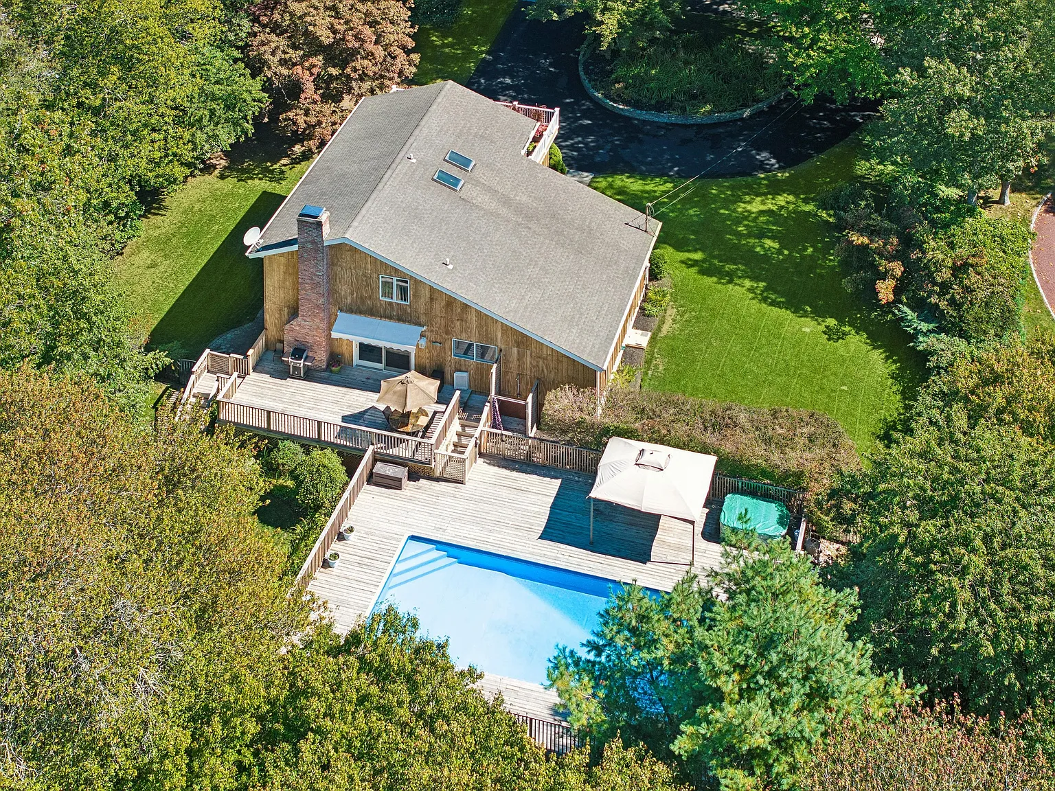 Westhampton Summer Rental with Pool — Photo 1