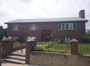 34 Maplewood St, West Roxbury, MA 02132