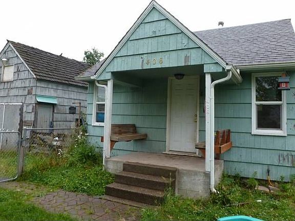Front of Home & Garage