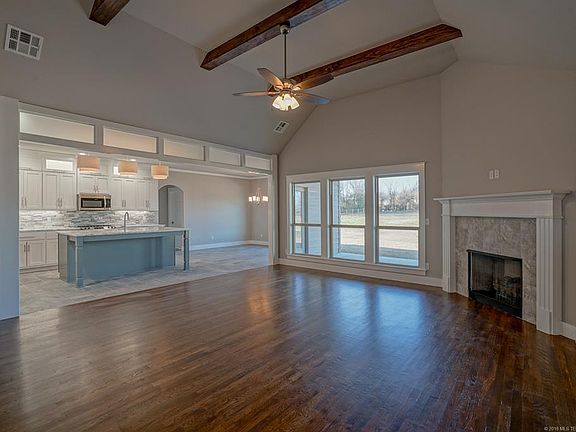 2nd image of 14635 Eagle Dr