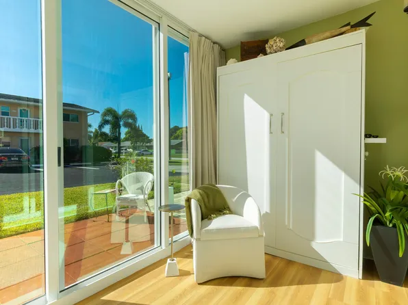 2164 NE 1st Way #105, Boynton Beach, FL 33435