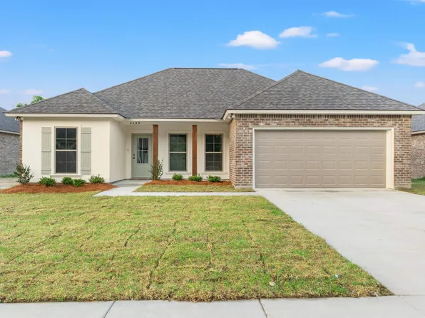 2439 Woodland Ct, Port Allen, LA 70767