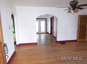 4th image of 1200 36th St