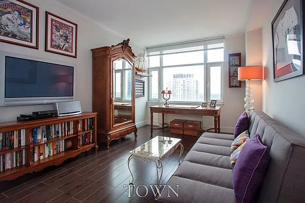 Sold by Town Residential | media 5